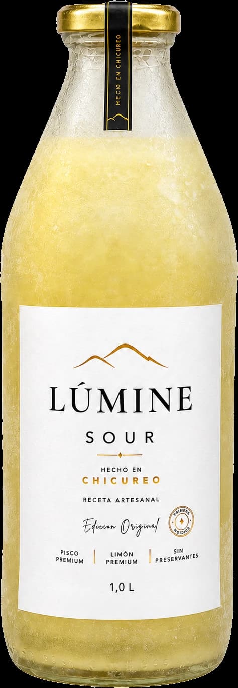 Botella de Lúmine Sour, con el sour amarillo pálido y la tapa dorada